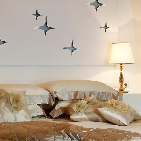 Contemporary Santorini - 1 Bedroom - Lunarious - Private Jacuzzi And Astonishing Caldera Sea Views - Fira