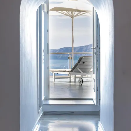 Contemporary Santorini - 1 Bedroom - Lunarious - Private Jacuzzi And Astonishing Caldera Sea Views - Fira فيلة