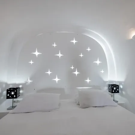 Contemporary Santorini - 1 Bedroom - Lunarious - Private Jacuzzi And Astonishing Caldera Sea Views - *