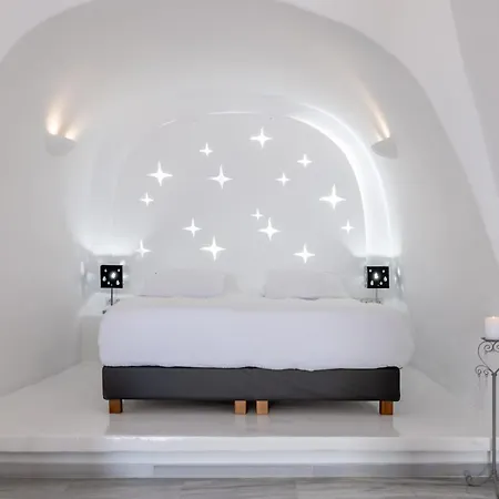 Contemporary Santorini - 1 Bedroom - Lunarious - Private Jacuzzi And Astonishing Caldera Sea Views -
